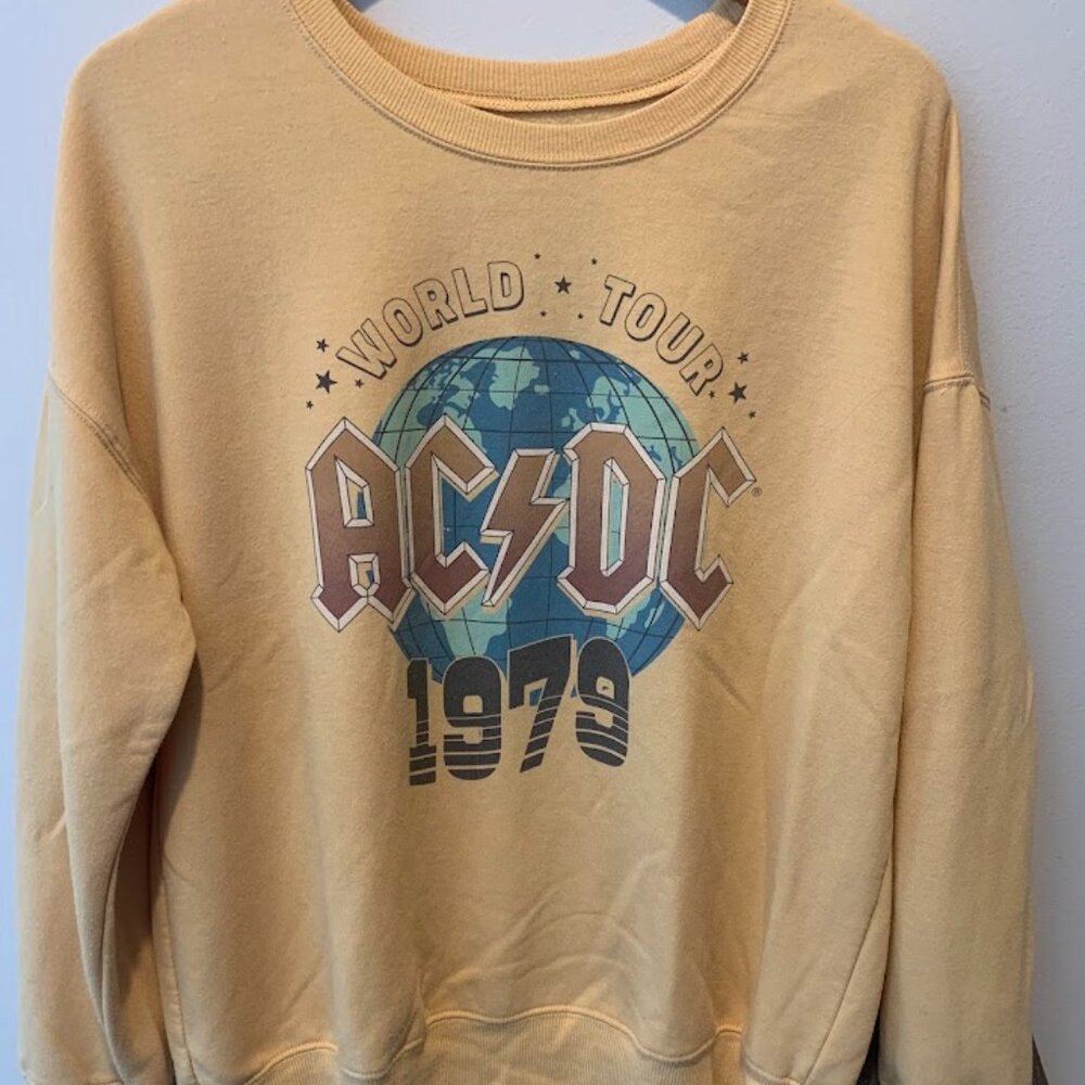 AC/DC World Tour Sweatshirt-Size M